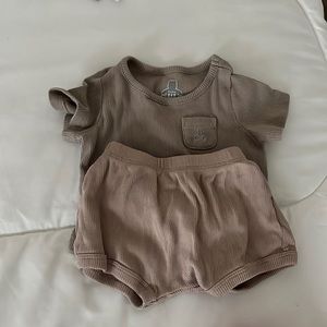 Gap baby clothe